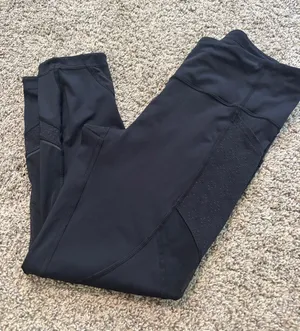 Lululemon Run Smoothly Crop *23" size 10 thumbnail 1