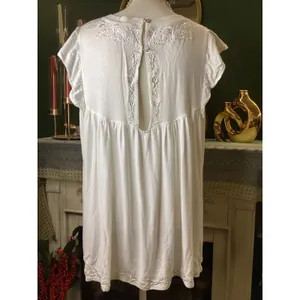 POL White Embroidered Babydoll Top Flutter Sleeve Keyhole‎ Back MFT770 Small thumbnail 4
