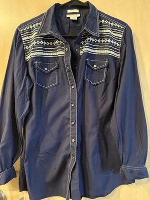 Ariat Fitted Western Shirt Women’s L Blue Embroidered Snap Front Long Sleev thumbnail 1