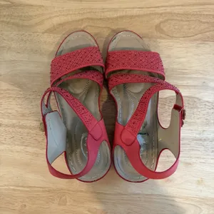 Atalina Red Mid Wedge strap Comfort Sandals Flower Womens Size 9‎ Shoe thumbnail 7