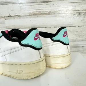 Nike Youth Air Force 1‎ LV8 White Running Shoes Sneakers Size 6Y/7.5W BV1084-100 thumbnail 4