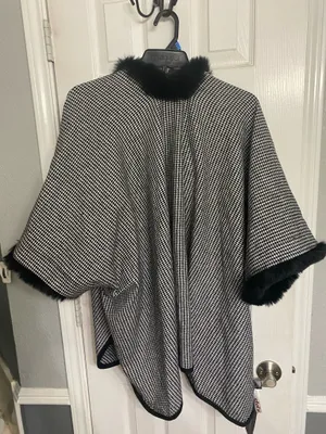 Beautiful fur lined Pancho Gray thumbnail 4