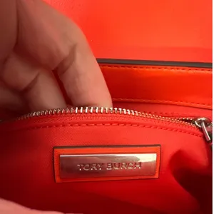 Tory Burch Fleming Orange Quilted Leather Convertible Shoulder Crossbody Bag thumbnail 6