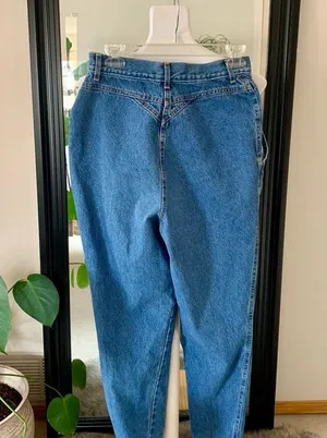 Vintage Chic High Rise Waisted Jeans thumbnail 5