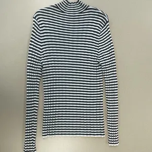 Abercrombie & Fitch Navy and White Slim Rib Turtleneck Sweater - XL - Like New thumbnail 3