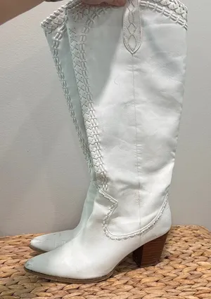 Billini White Heeled Boots Size 9 thumbnail 1