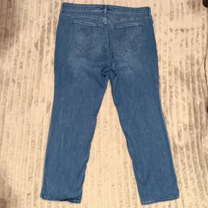 Old Navy High-Rise Wow Straight Jeans Womens 20 Medium Wash Blue Denim thumbnail 7
