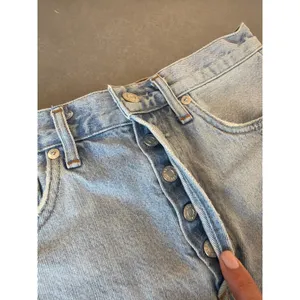 AGOLDE Parker Distressed Cut Off Denim Shorts Bitter Womens Size 25 thumbnail 6