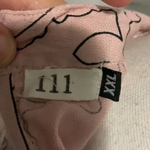 Pink and black pattern shirt thumbnail 4