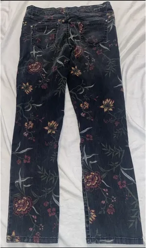 Bandolino Ladies Amy Black Floral Print Modern Straight Leg Pants Jeans Size 10 thumbnail 11