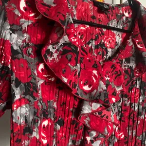 Women's Black and Red Blouse Y2K Vintage Size PL thumbnail 7