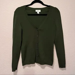 *30of3*‎ NWOT. Ann Taylor. Loft. Forest green button down cardigan. Small size. thumbnail 3