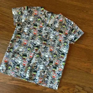 Halloween V-neck Scrub Top Owls Bats Witches Two Pockets Size Medium Medical Vet thumbnail 2