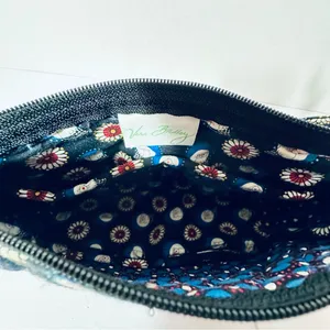 Vera Bradley Floral Patterned Quilted Purse with Libby Night Owl Motif 6” x 11” thumbnail 6