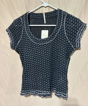 Free people T-shirt thumbnail 1