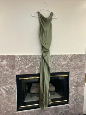 NWT Reformation Casette Silk Maxi Dress Green Size 8 thumbnail 3