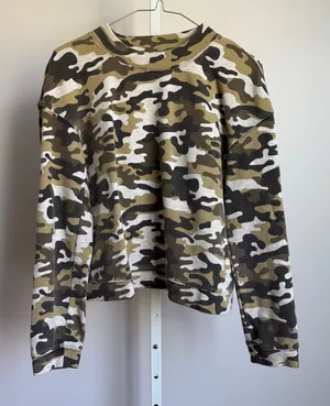 Joe's Jeans sz S Camo Crop Sweater Outdoors Hiking thumbnail 1