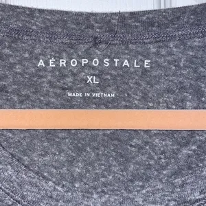 Women’s Aeropostale crop top thumbnail 2