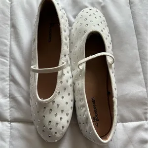 Women Ballet Flat Stud Mary Jane White Size 9 thumbnail 2