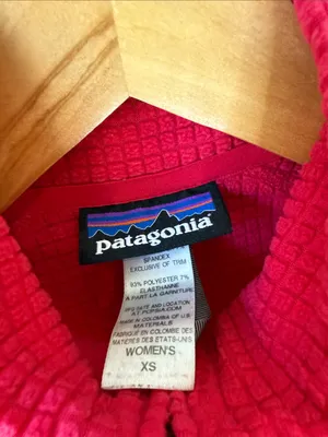 Patagonia R1 Jacket Berry Full Zip Power Grid
Jacket thumbnail 4