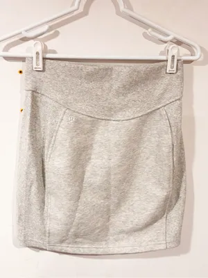 Lululemon Grey Scuba High-Rise Mini Skirt Size‎ XS NEW thumbnail 3