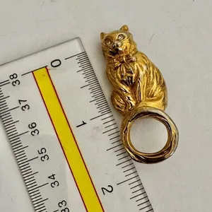 Vintage gold tone Avon cat pin brooch thumbnail 7