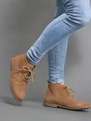 White Mountain‎ Auburn Women's Suede Lace-Up Chukka thumbnail 1