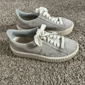 The Shoe Box Platform Tennis Shoes Size 6 thumbnail 3