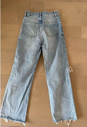 ZARA Jeans Wide-Leg High-Rise thumbnail 2