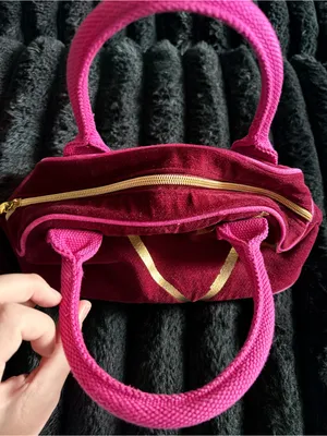 PINK Victoria's Secret Hot Pink Tote with Gold Heart thumbnail 4