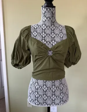 Abercrombie Crop Top thumbnail 1