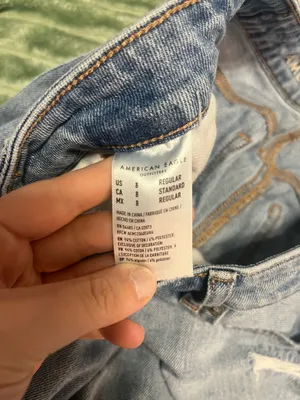American Eagle Jeans Mom Ripped thumbnail 4