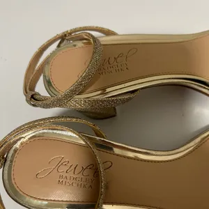 Jewel Badgley Mischka Danni II Block Heel Sandals Gold Silver Size 6 thumbnail 3