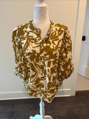 Entro Leaf Print Button Down Top Sz S (fits large) thumbnail 7