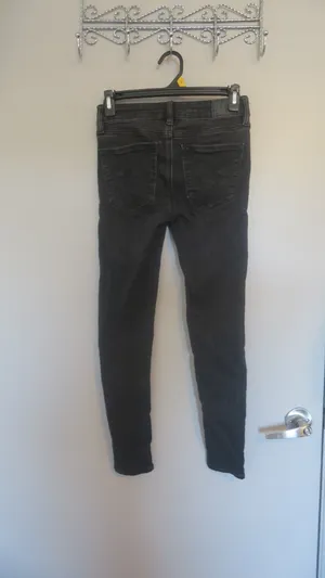 American Eagle Outfitters next level stretch jegging jeans in black size 0 short. thumbnail 6