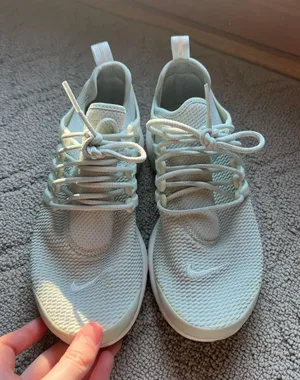Nike Presto Shoes thumbnail 3