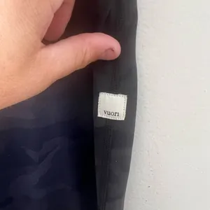 Vuori- Daily Leggings Black Camo Size XS thumbnail 4