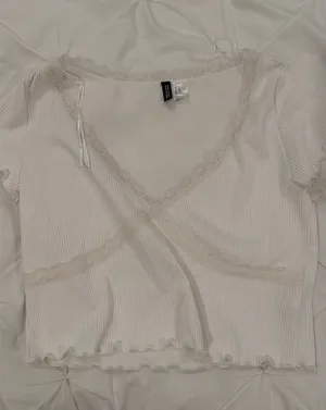 H&M Divided Top thumbnail 1