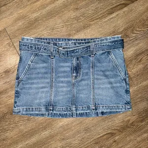 American Eagle Low Rise Mini Denim Skirt thumbnail 2
