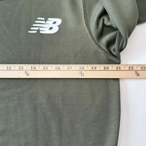New Balance‎ Olive Green Crewneck Sweatshirt Athletic Pullover Womens Medium thumbnail 5