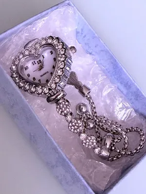 Brand New y2k Silver heart-shaped watch with rhinestone details and adjustable chain thumbnail 7