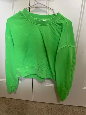 Women’s Lululemon cropped Crewneck Sweatshirt - Neon Green size 4 thumbnail 1