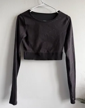 Lululemon Wunder Train Crop Long Sleeve Emboss Crop Top Womens Small Activewea thumbnail 1