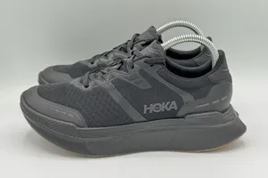 Hoka‎ One One Transport X Black Running Shoes Women's 7 Men's 6 NWOB thumbnail 1