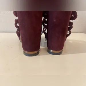 BCBGMaxAzria Women’s Burgundy Strappy Heels‎ Size 6 B thumbnail 6