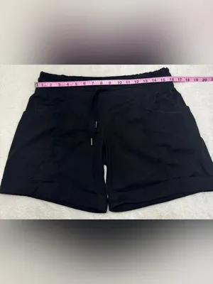 lululemon athletica Dance Studio Low Rise Black Cuffed Drawstring Shorts Size 6 thumbnail 5