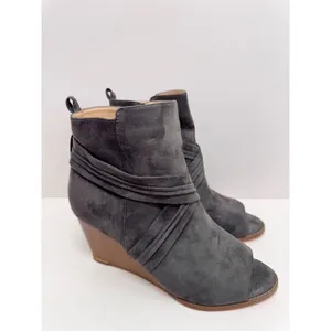 Journee Collection Womens‎ Size 11 Gray Sabeena Booties Wedge Heel Zip thumbnail 4
