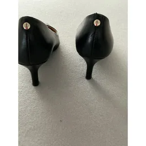 Liz Claiborne Pumps 10M Black Flex Form Pointed Toe Kitten Heels thumbnail 6