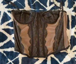 Urban Outfitters Top thumbnail 1