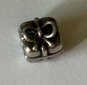 Pandora Sterling Silver Moments Gift Present Charm/Bead 925 ALE thumbnail 1
